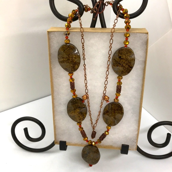 Hand Crafted Artisan Made Stone and Sparkly Beads Necklace with a Toggle… - Picture 5 of 5